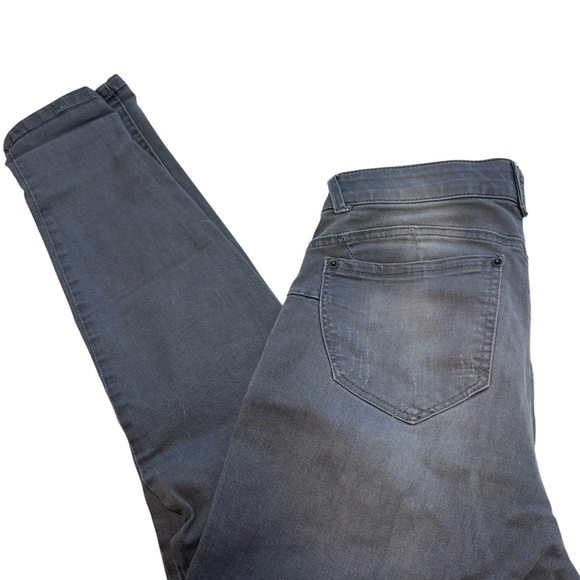 2 pair for $10 - Women’s ankle Gray and Blue Jeans - Picture 3 of 5